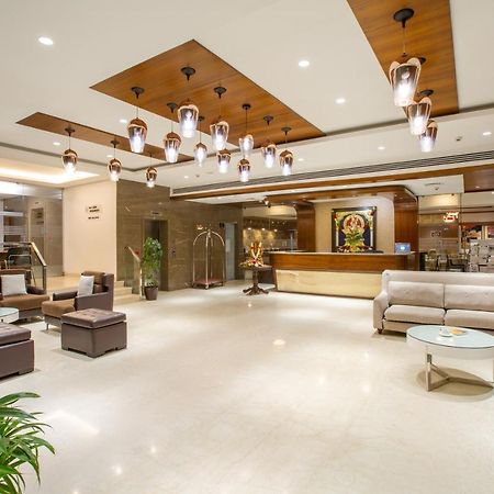 Hotel Saradha Grande Pudukkottai Екстер'єр фото