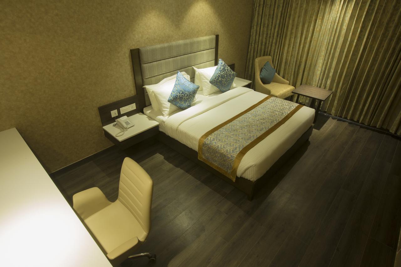 Hotel Saradha Grande Pudukkottai Екстер'єр фото